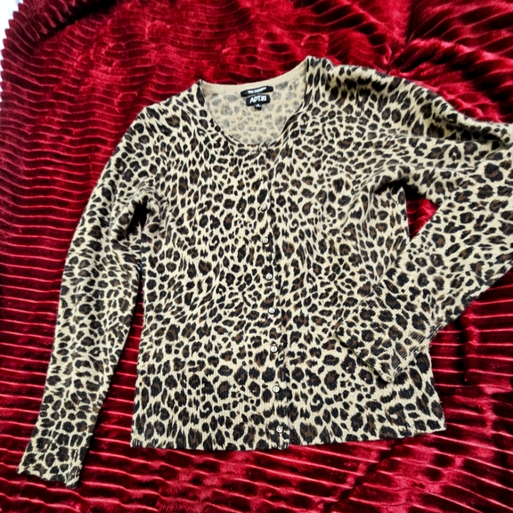 100% cashmere cardigan, size m